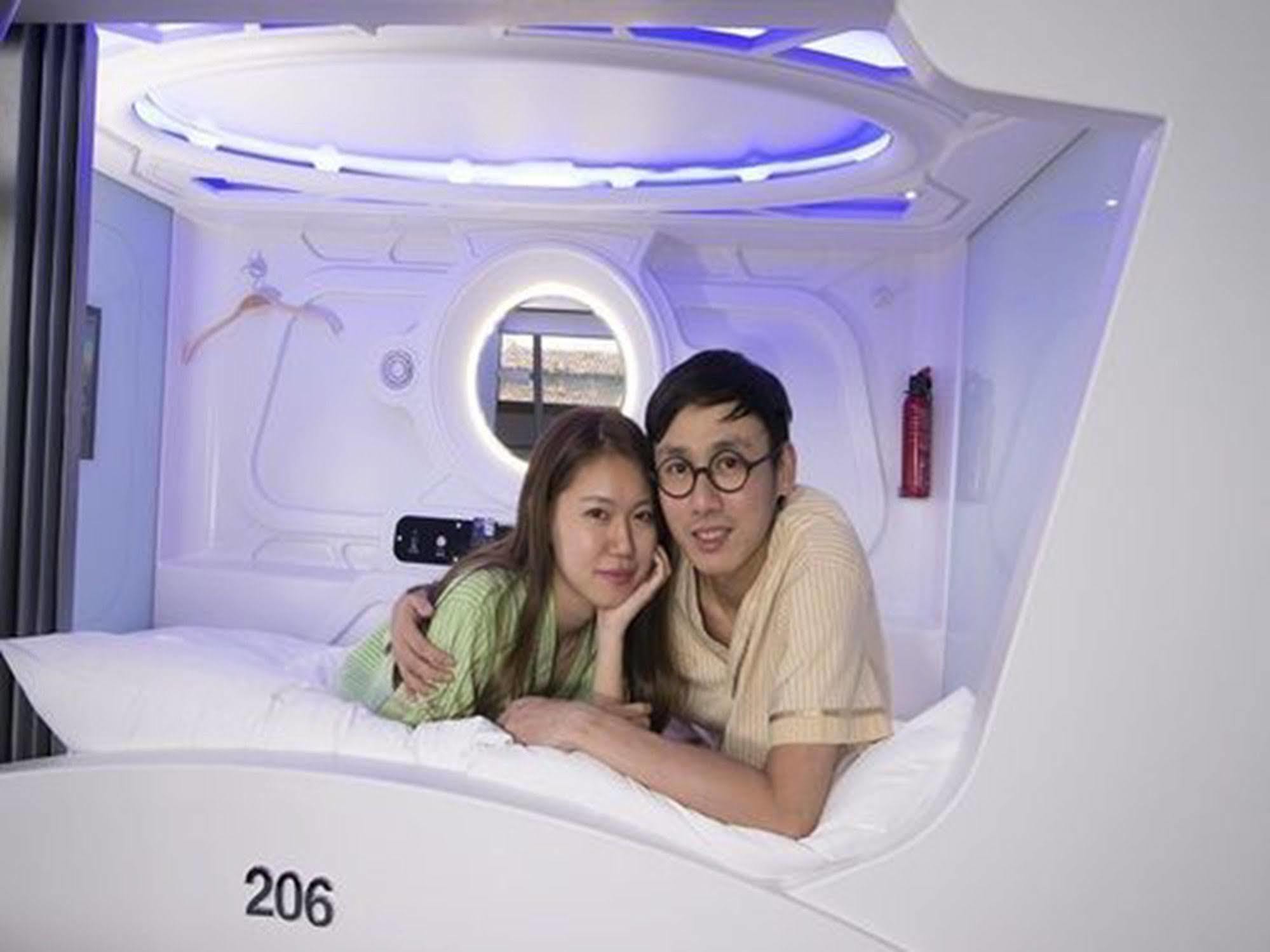 Time Capsule Hotel George Town Exterior photo