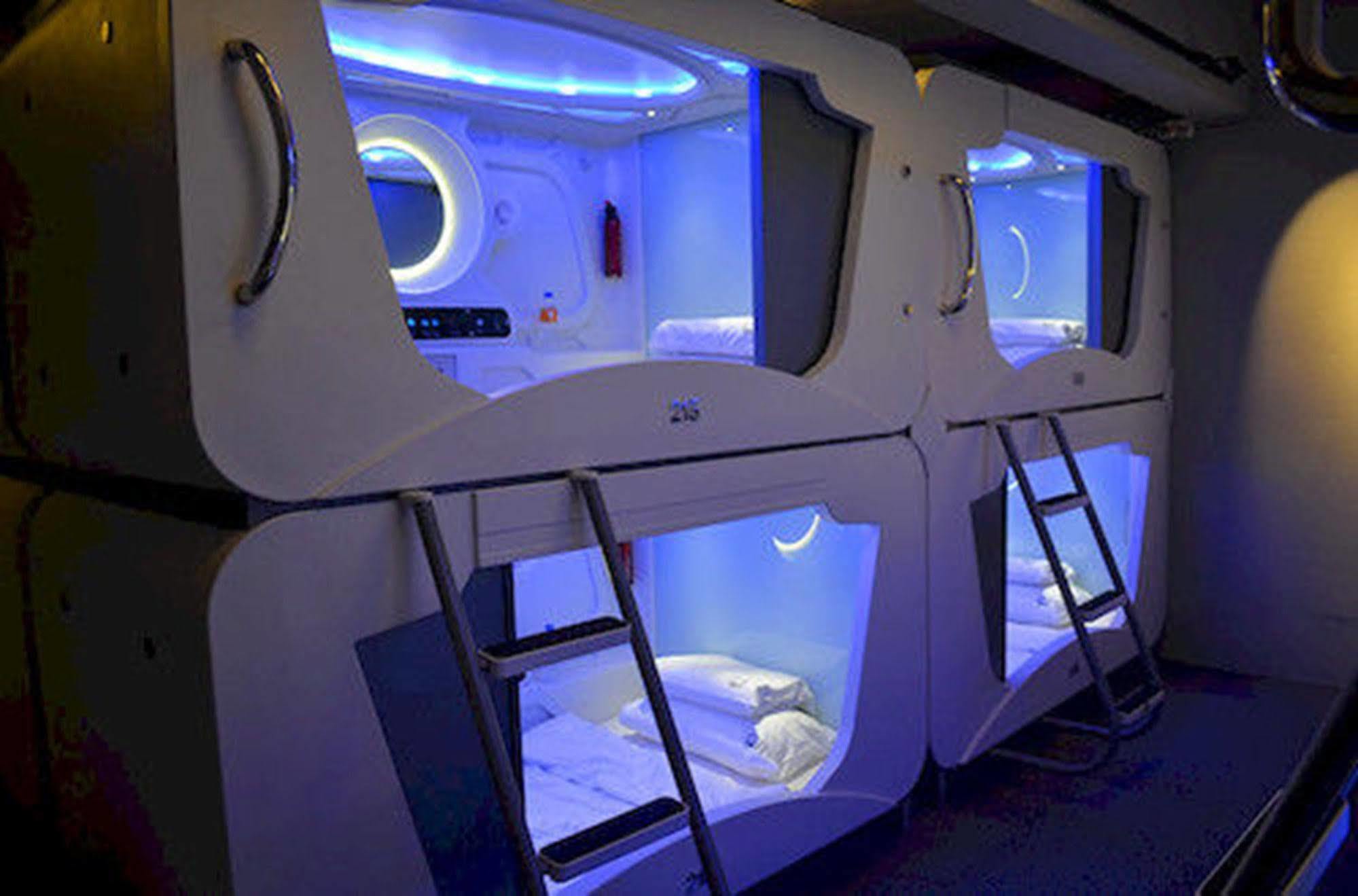 Time Capsule Hotel George Town Exterior photo